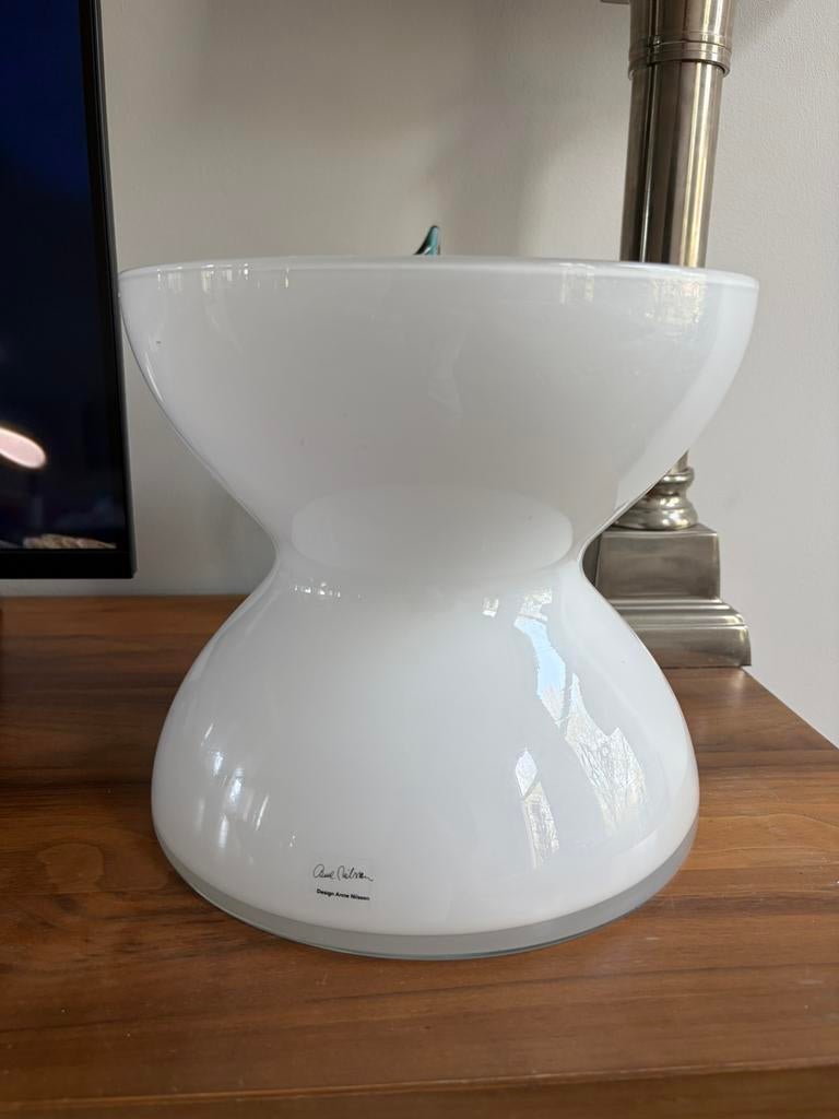 Grote diabolo vaas Ikea - design Anne Nillson, Huis en Inrichting, Woonaccessoires | Vazen, Wit, Ophalen of Verzenden, Minder dan 50 cm