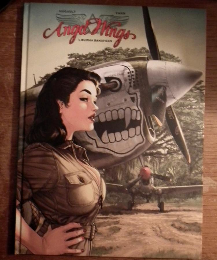 Angel Wings HC  - Burma Banshees / Hugault, Romain, Eén stripboek, Ophalen of Verzenden, Zo goed als nieuw