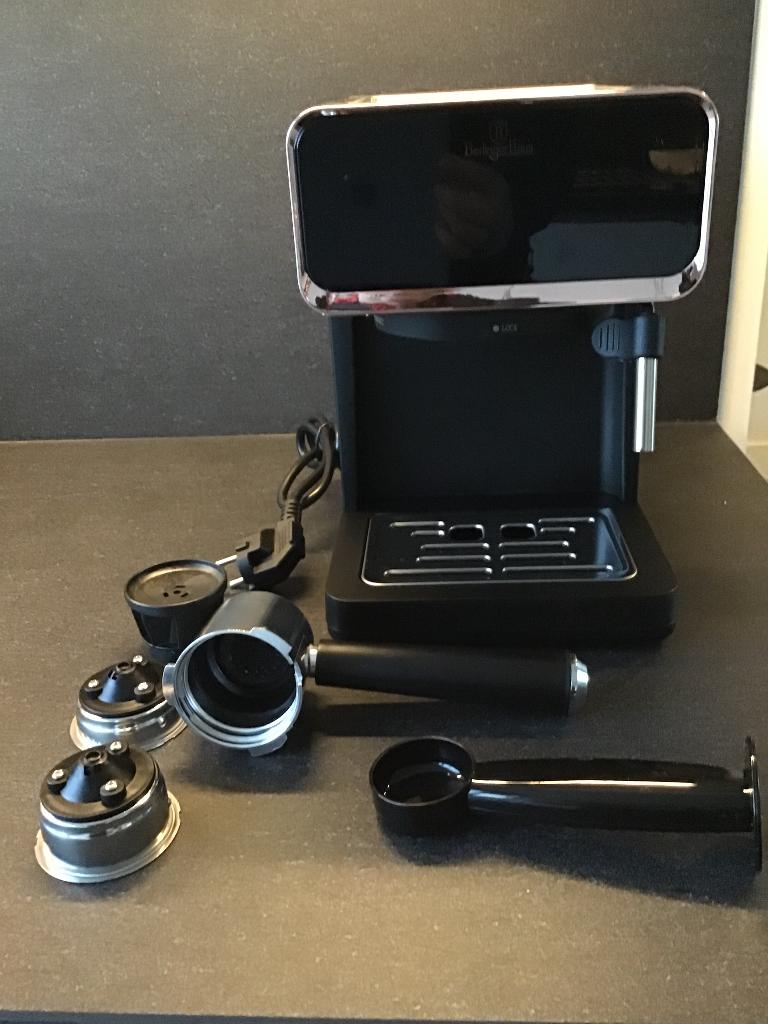 Berlinger Haus 3in1 digitale espresso koffiemachine, Witgoed en Apparatuur, Ophalen, 4 tot 10 kopjes, Gemalen koffie, Afneembaar waterreservoir