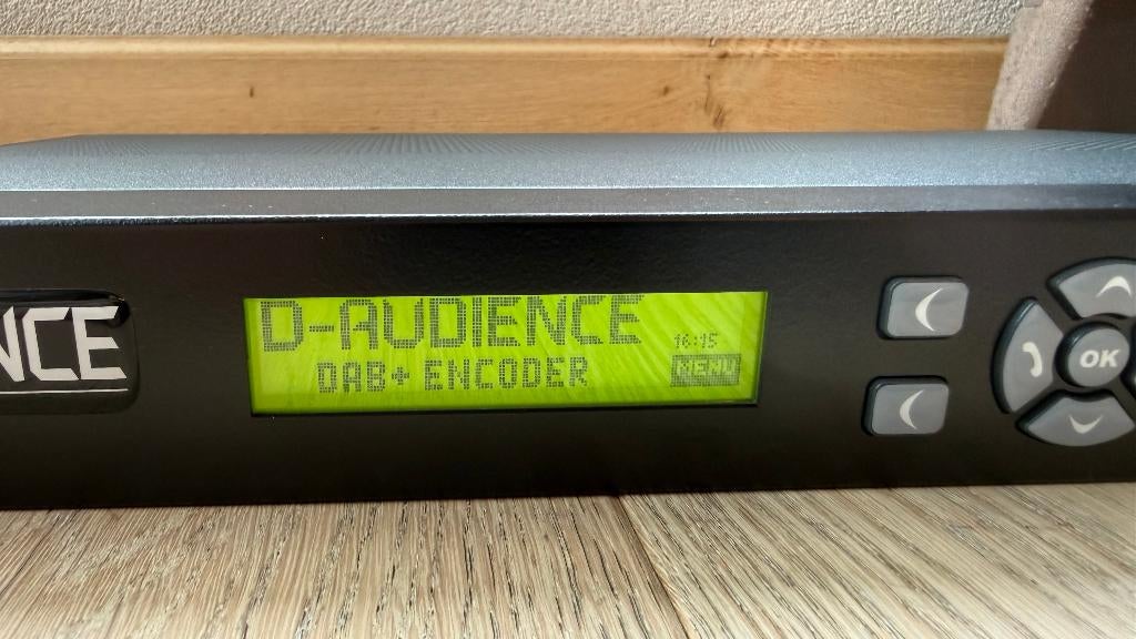 VDL D-AUDIENCE / AVT MAGIC AE1 DAB+ encoder, Audio, Tv en Foto, Professionele Audio-, Tv- en Video-apparatuur, Zo goed als nieuw
