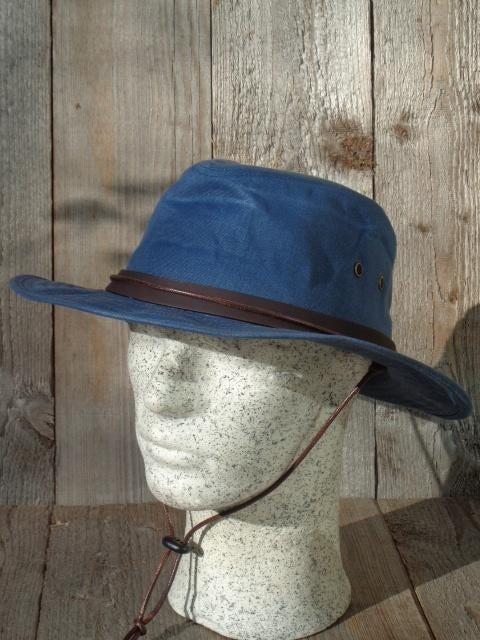 Sportieve outdoor jeans blauwe waxed hoed van Fiebig, Haven 49, Hoed, Geasluis@planet.nl, Nieuw