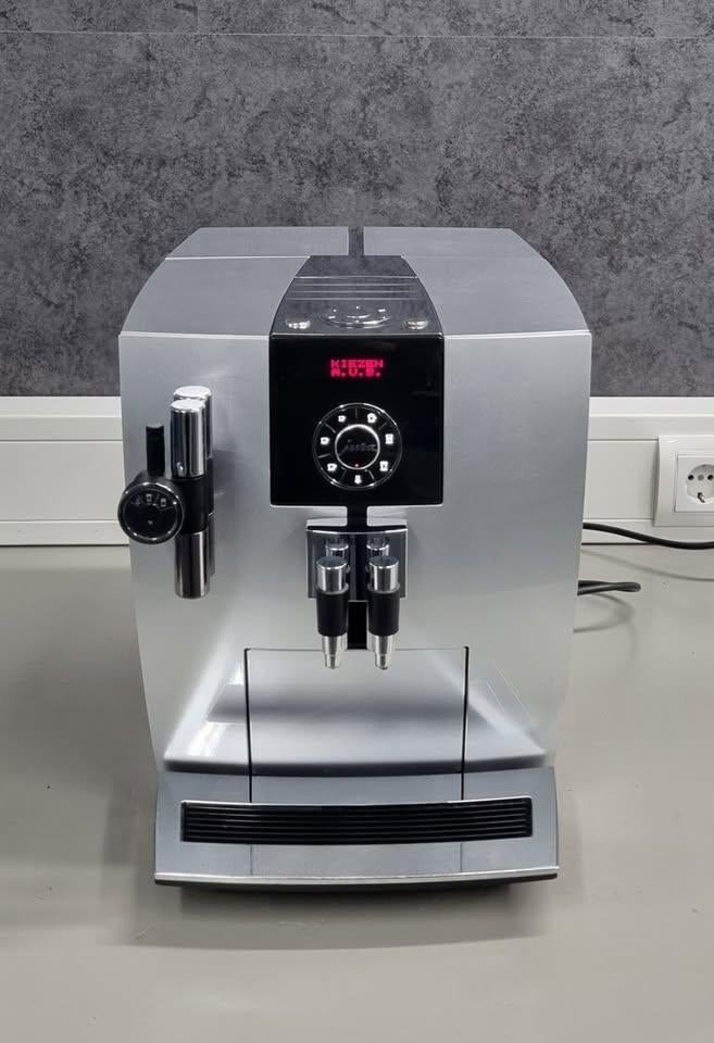 Jura J9.2 OTC MET GARANTIE EN SERVICEBEURT, Afneembaar waterreservoir, 10 kopjes of meer, Ophalen of Verzenden, Gemalen koffie