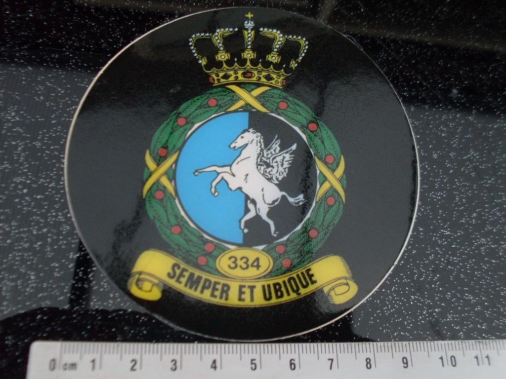 2x sticker squadron 335 semper et ubique logo KLu, Verzamelen, Verzenden, Zo goed als nieuw, Bedrijf of Vereniging