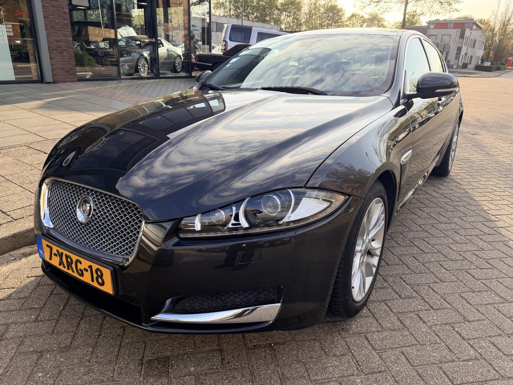 Jaguar XF 2.2D Premium Luxury (bj 2012, automaat), Auto's, Jaguar, Automaat, Euro 5, Achterwielaandrijving, Gebruikt