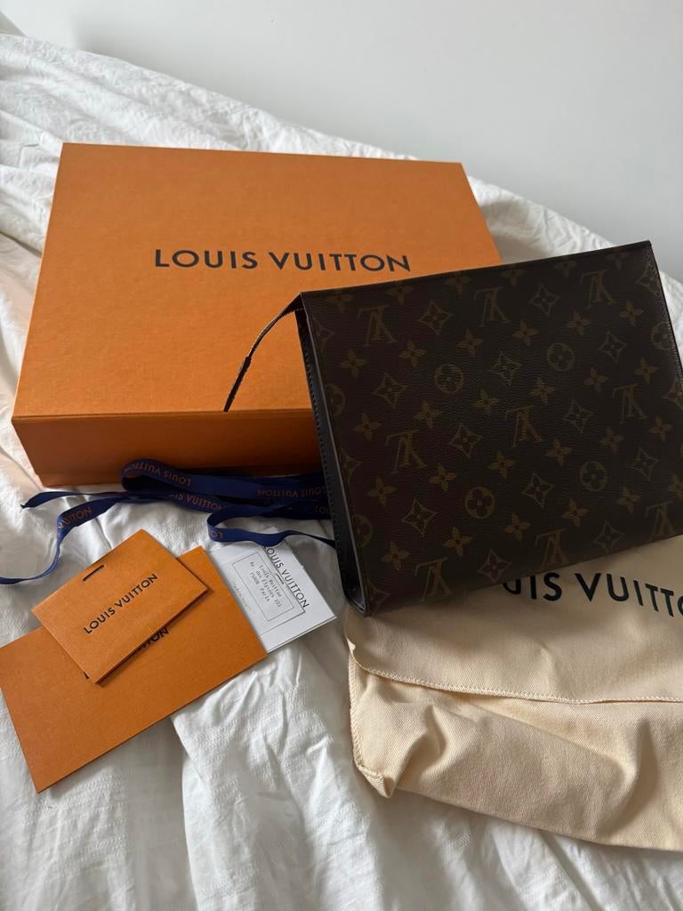 Louis Vuitton Toiletry Pouch/Clutch - Nieuw & Compleet, Ophalen of Verzenden, Nieuw, Bruin, Overige typen
