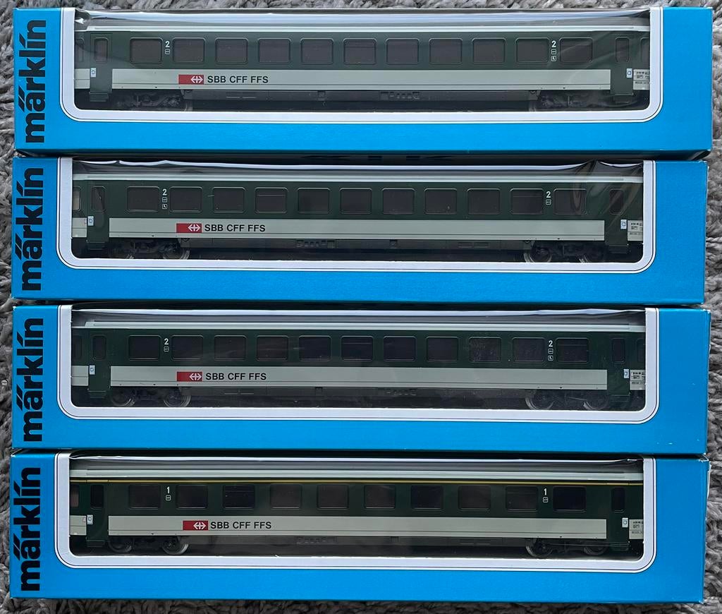 Märklin HO SBB rijtuigen set 3x4216 + 1x 4215, Hobby en Vrije tijd, Wisselstroom, Wagon, Ophalen of Verzenden, Zo goed als nieuw