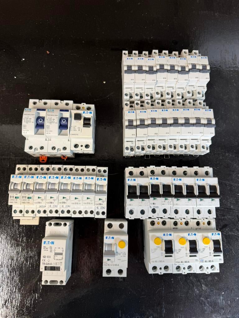 Eaton groepenkast componenten, Doe-het-zelf en Verbouw, Elektra en Kabels, Gebruikt, Overige typen, Ophalen of Verzenden