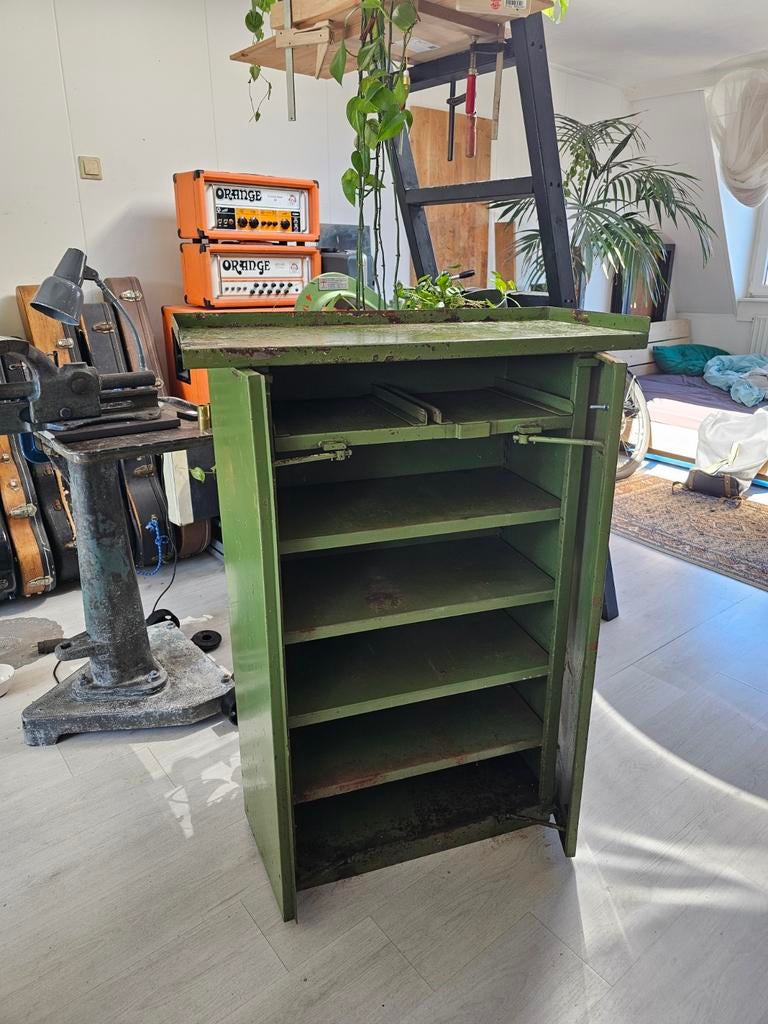 Vintage Stalen Kast Overtoom - Industrieel Groen, Ophalen