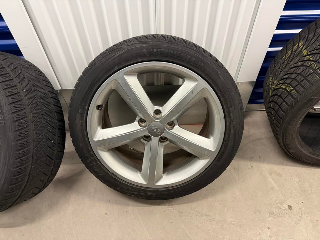 18” Audi S4 velgen met winter banden, Auto-onderdelen, Banden en Velgen, Ophalen, 18 inch, 245 mm, Banden en Velgen