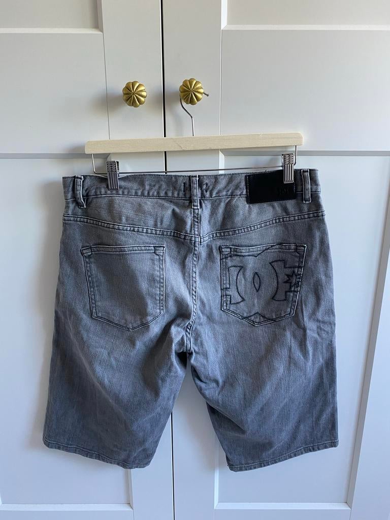 Ds Shoes  Korte Broek Maat 34, Ophalen of Verzenden, Zo goed als nieuw, Grijs, W33 - W34 (confectie 48/50)