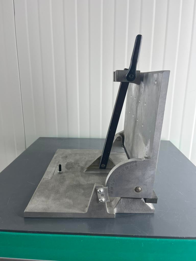 Instelbare hoektafel / kantelbare montageplaat (0–90), Ophalen of Verzenden, Zo goed als nieuw
