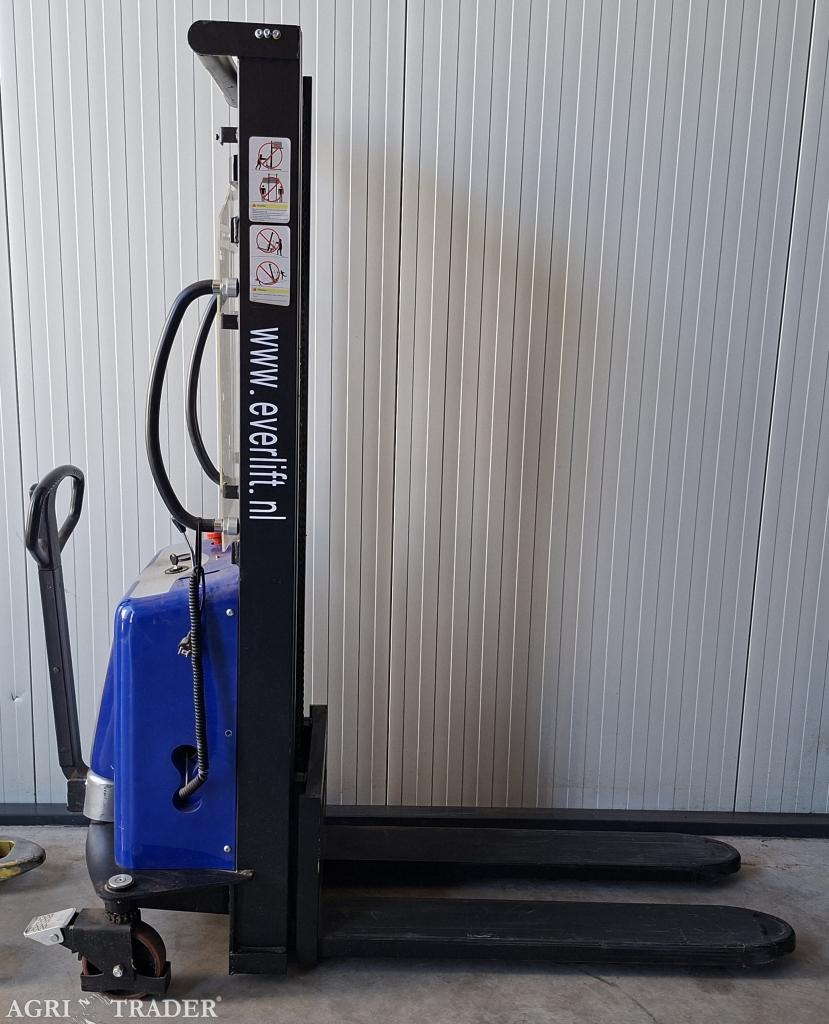 semi elektrische stapelaar 3000 mm 1000 kg, Gebruikt, -, Niet opgegeven, Ophalen of Verzenden