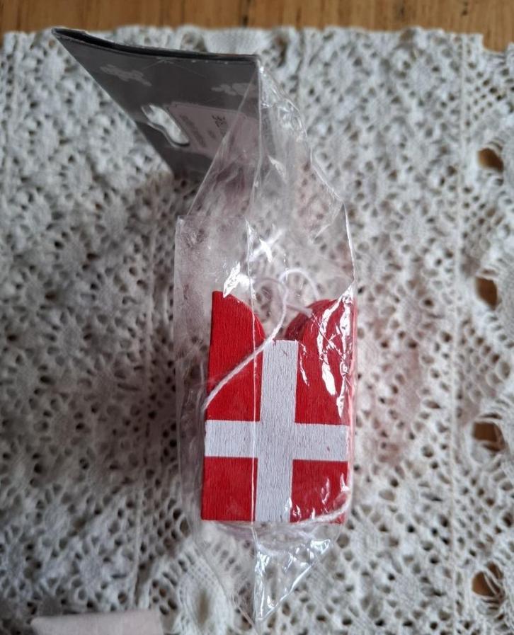 Houten Deense vlaggetjes slinger, leuk voor kerstboom, KERST, Diversen, Kerst, -, -, Ophalen of Verzenden, Zo goed als nieuw