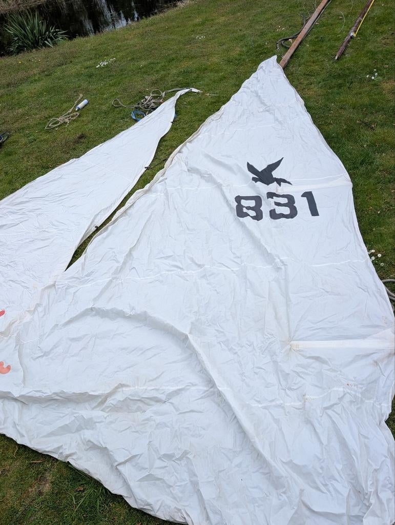 Zeilen Stern 420 – grootzeil + fok – compleet set, Watersport en Boten, Ophalen, Gebruikt, Grootzeil, Minder dan 15 m²