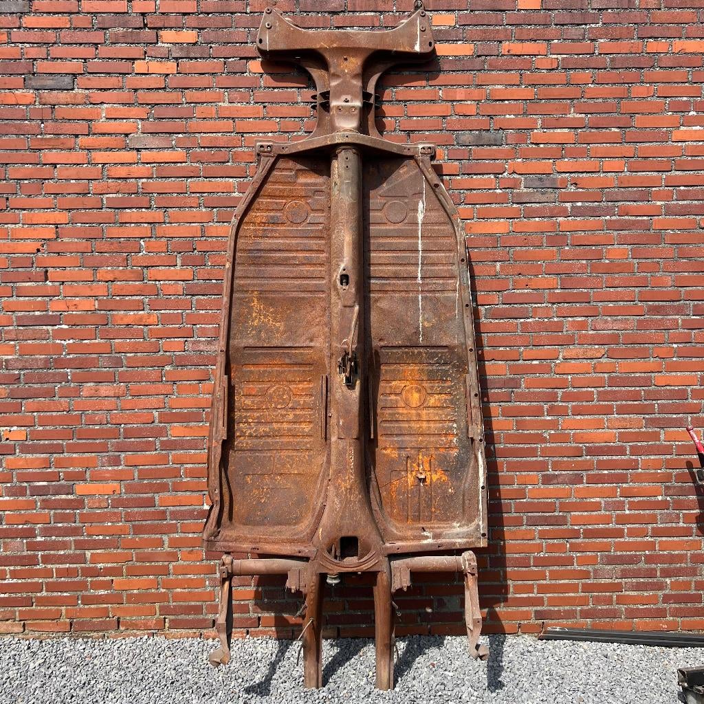 VW Super Beetle 72 Cabriolet Chassis, solide, Ophalen of Verzenden, Gebruikt