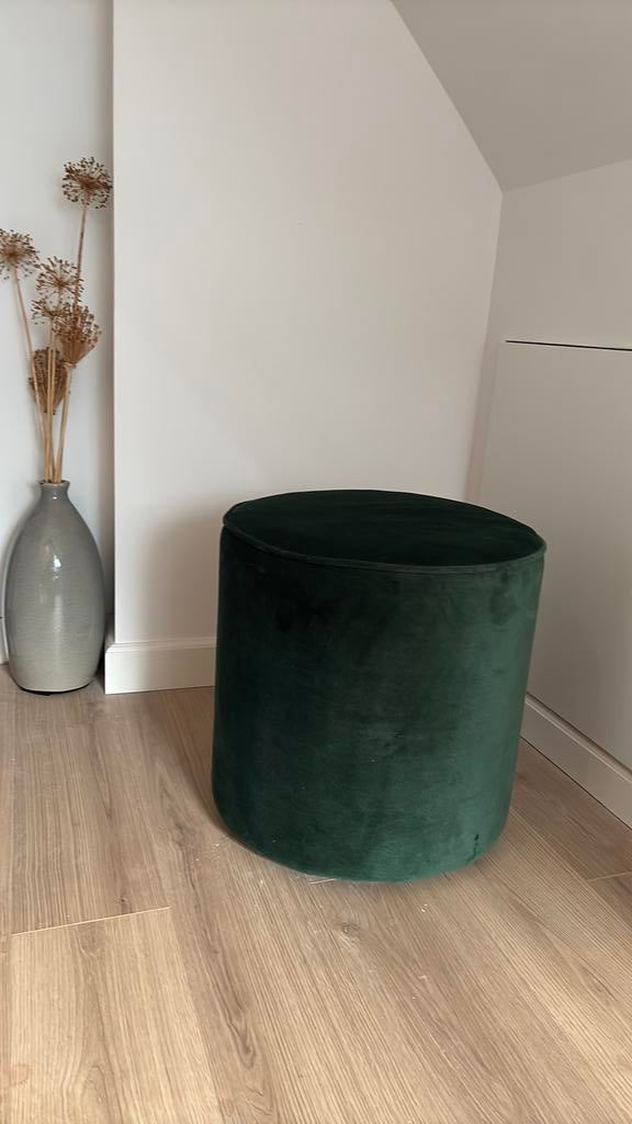 Hocker/poef van Woood, flessengroen, Ophalen, Zo goed als nieuw, Rond, 50 tot 75 cm