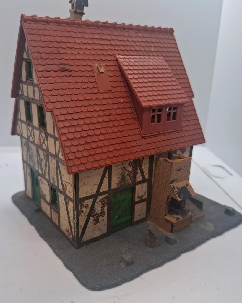 Vakwerk huis met bbq in ho, Gebruikt, Gelijkstroom of Wisselstroom, Brug, Tunnel of Gebouw, Trix