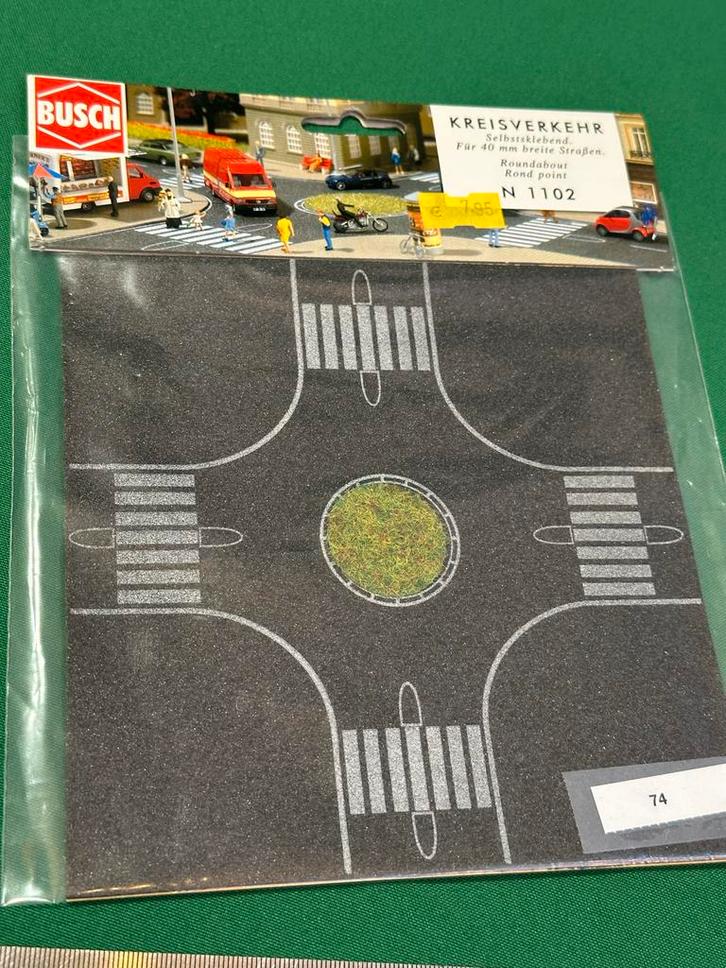 74- Busch N 1102 Zelfklevende Rotonde voor Modelspoorbaan, Hobby en Vrije tijd, Modeltreinen | N-Spoor, Nieuw, Overige typen, Overige merken