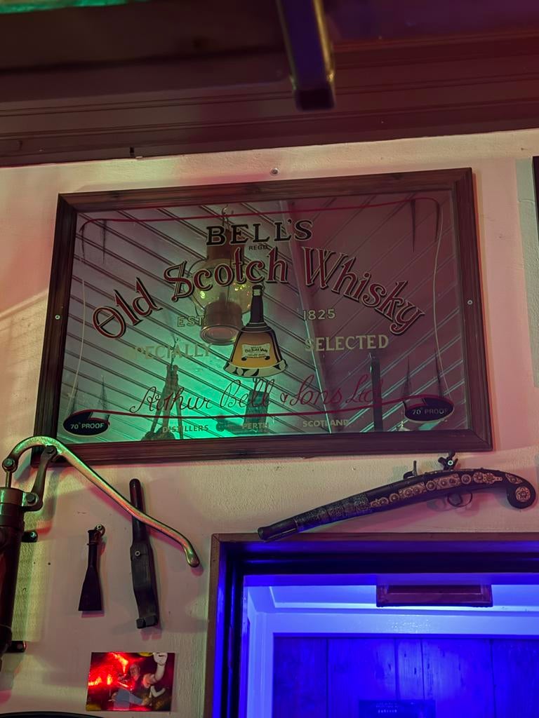 Vintage Bell's Old Scotch Whisky Spiegel - Bar Decoratie, Ophalen of Verzenden, Rechthoekig, 50 tot 100 cm, Minder dan 100 cm