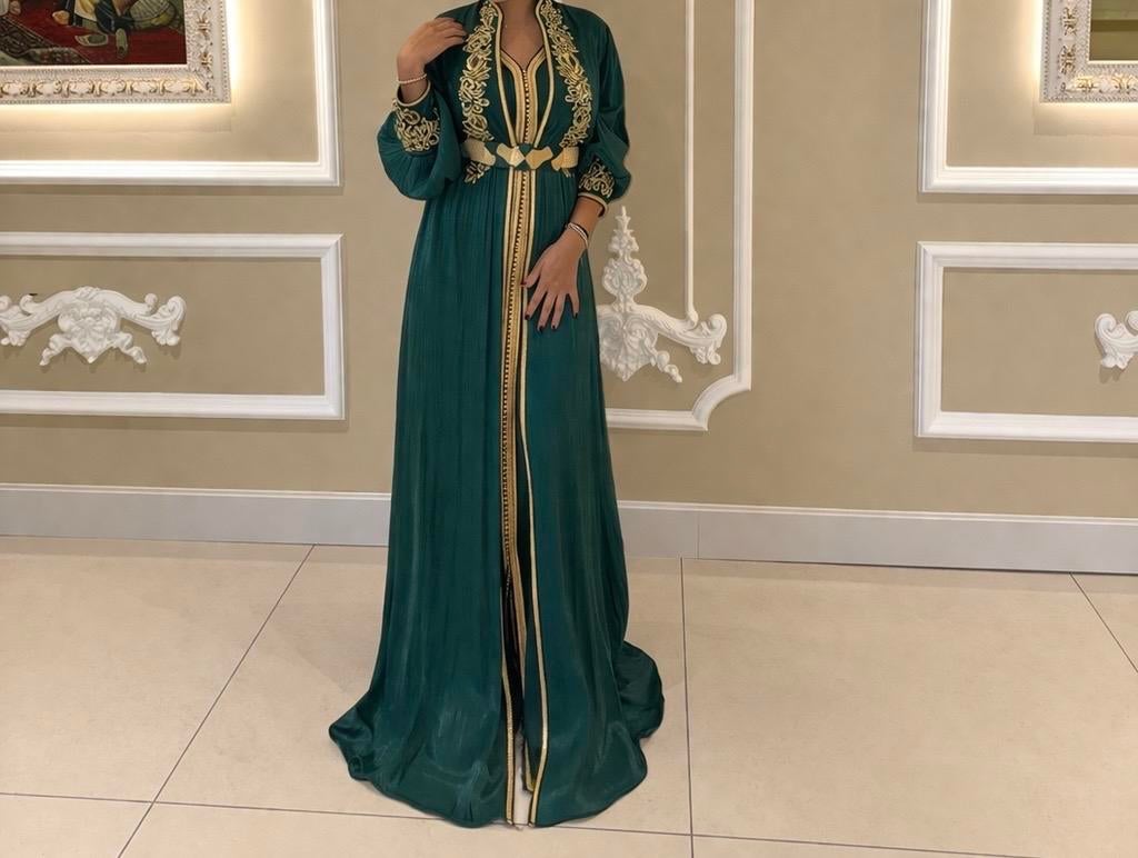 Zelf genaaide Marokkaanse bruiloft jurk, Maat 38/40 (M), Overige typen, Ophalen of Verzenden, Zo goed als nieuw