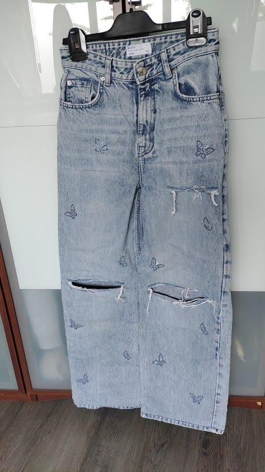 Spijkerbroek Bershka 34, Blauw, Zo goed als nieuw, W27 (confectie 34) of kleiner, Bershka