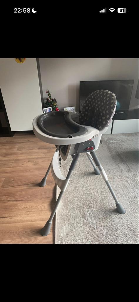 Topmark kinderstoel met eetblad en gordel, Kinderen en Baby's, Kinderstoelen, Gebruikt, Overige typen, Aanschuifbaar, Ophalen