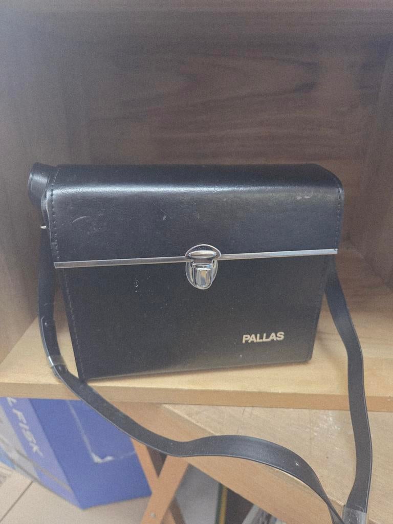 Pallas 8x40 Verrekijker met Tas - Vintage Optiek, Gebruikt, 8 tot 12x, Met hoes of tas, Porro (met knik)