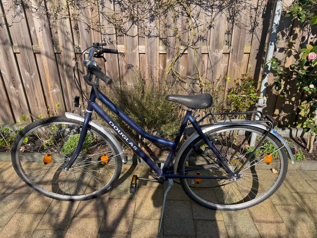 Douglas damesfiets, Fietsen en Brommers, Ophalen, Gebruikt, Minder dan 10 versnellingen, Overige merken