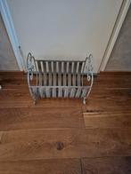 Mooie kranten bak of voor houtblokken, Ophalen, Vrijstaande haard, Houthaard