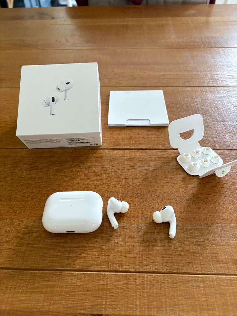 Apple Airpods 2 pro, Telecommunicatie, Mobiele telefoons | Oordopjes, In gehoorgang (in-ear), Ophalen of Verzenden, Zo goed als nieuw