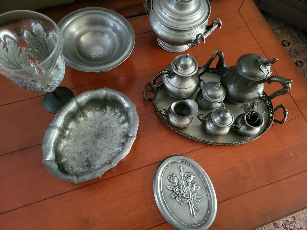 Diverse tinnen voorwerpen: theeservies, schalen en meer, Antiek en Kunst, Antiek | Tin, Ophalen