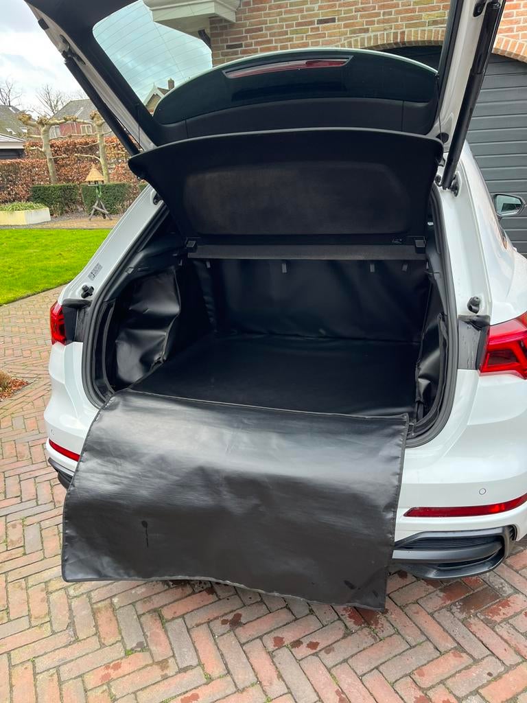 Audi Q3 (F3) Kofferbak bescherming / boot liner, Auto diversen, Kofferbakmatten, Ophalen, Zo goed als nieuw