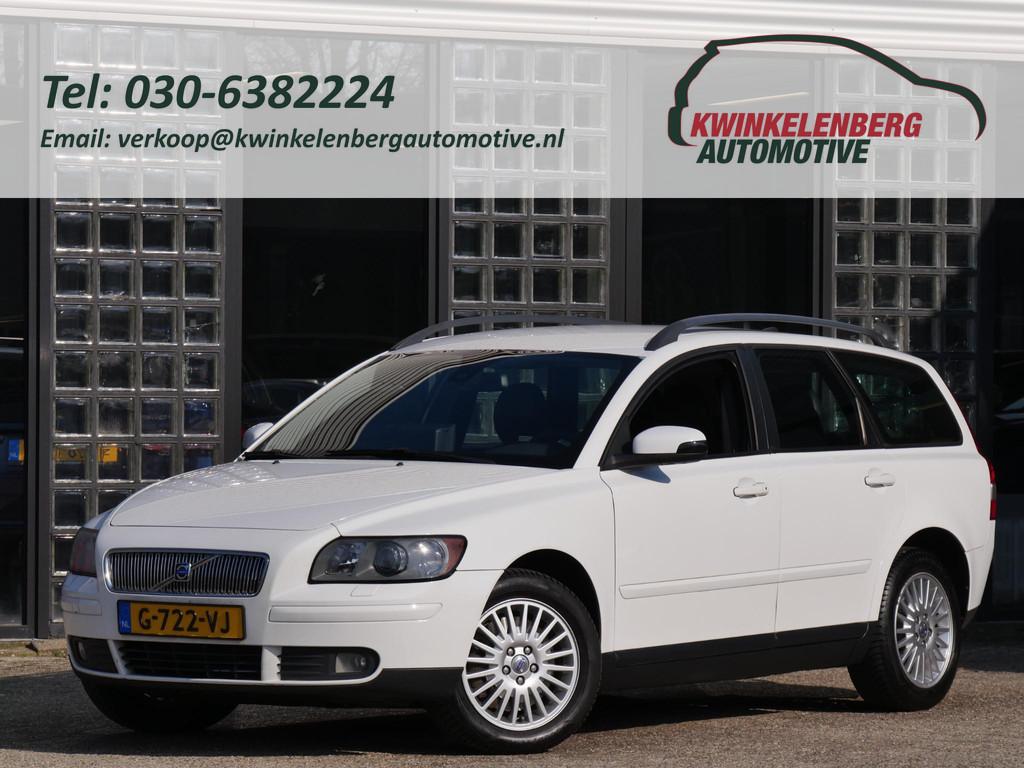 Volvo V50 2.5 T5 AWD SUMMUM/ TREKHAAK/ LEER/ HP AUDIO/ ALL-S, Automaat, Gebruikt, Zwart, 700 kg