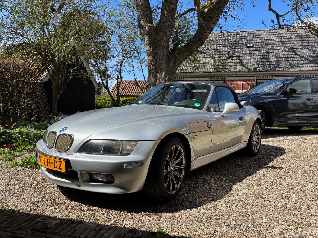 BMW Z3 1.9 I Roadster Titaanzilber, Auto's, BMW, 13 km/l, Zwart, 4 cilinders, Cabriolet