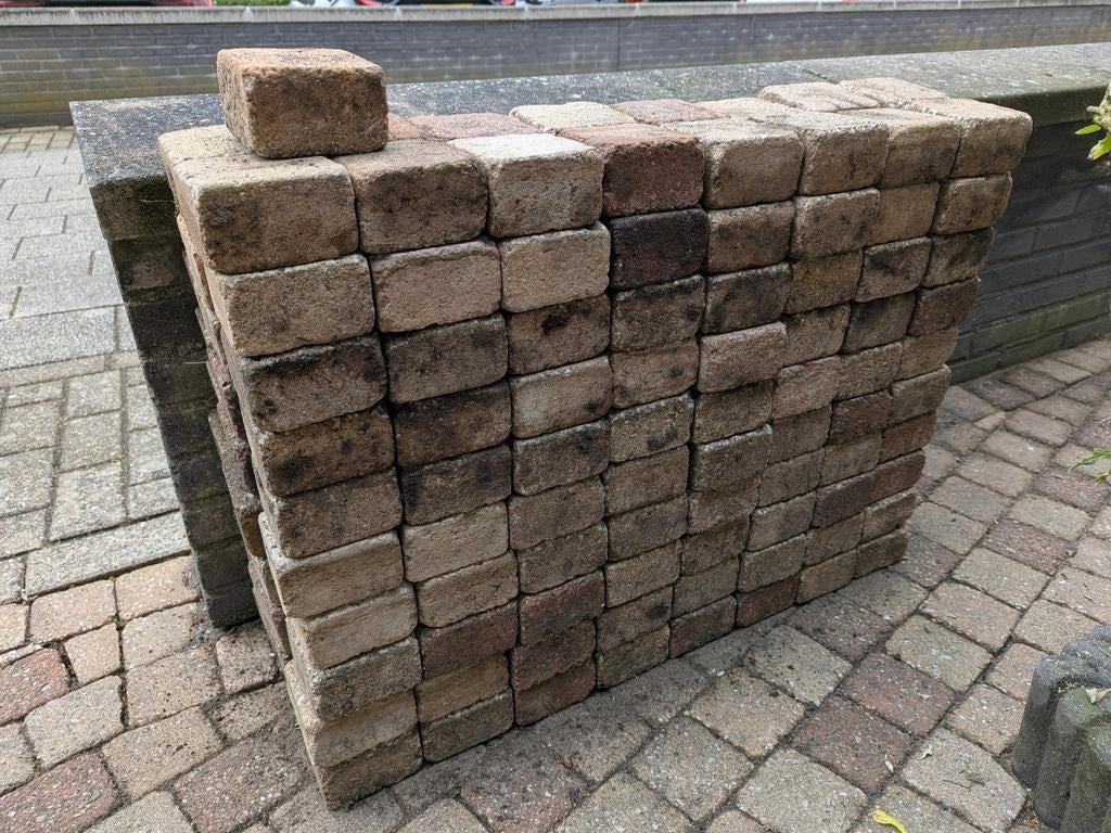 Gratis ruim 3m2 vierkante klinkers 10x10 cm diverse kleuren, Ophalen, Gebruikt, Klinkers, Minder dan 5 m²