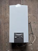 Goedwerkende Vaillant geiser met dakdoorvoer, Doe-het-zelf en Verbouw, Geisers en Boilers, Gebruikt, Aardgas, Geiser, Ophalen of Verzenden