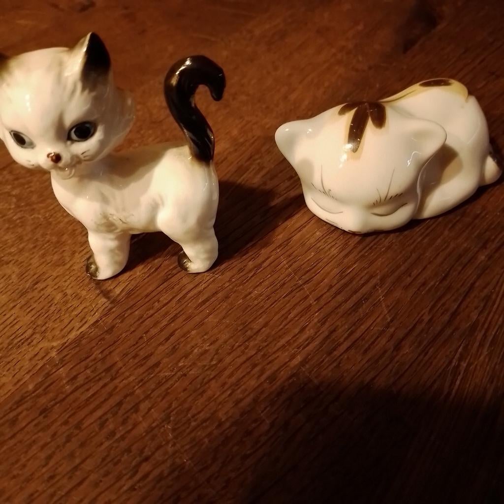 Vintage kleine poezenbeeldjes, Verzamelen, Ophalen of Verzenden, Zo goed als nieuw, Dier