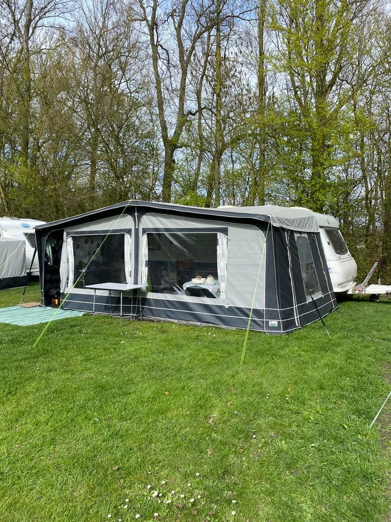 Grote voortent Hypercamp costa brava 300, Caravans en Kamperen, Voortenten en Luifels, Ophalen of Verzenden, Gebruikt, Overige merken