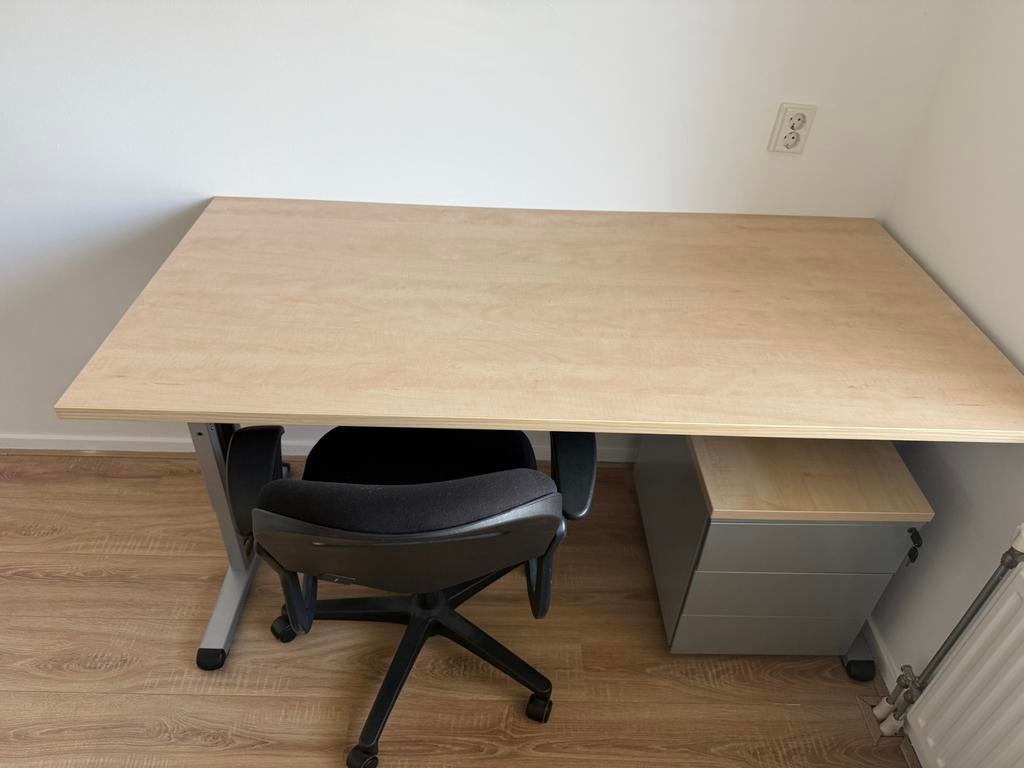 Bureau incl stoel en ladekast, Huis en Inrichting, Bureaus, Ophalen, Hout, Bruin, Zo goed als nieuw