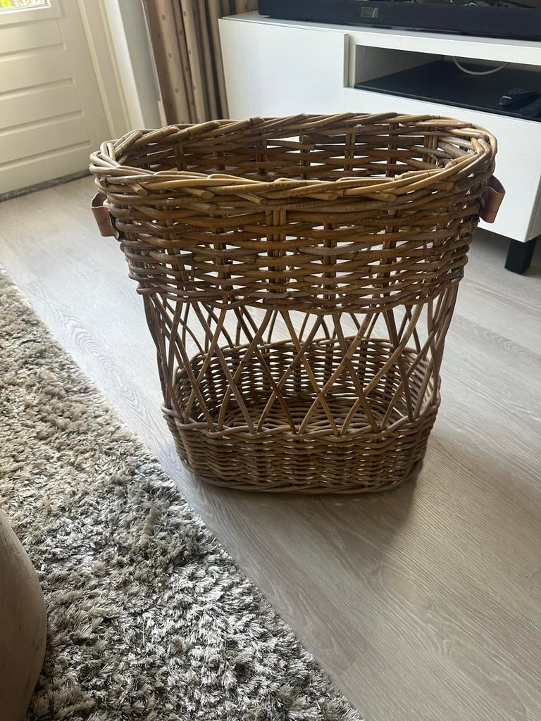 Mooie rieten mand voor diverse doeleinden, Huis en Inrichting, Ophalen, Mand, Rond, Zo goed als nieuw