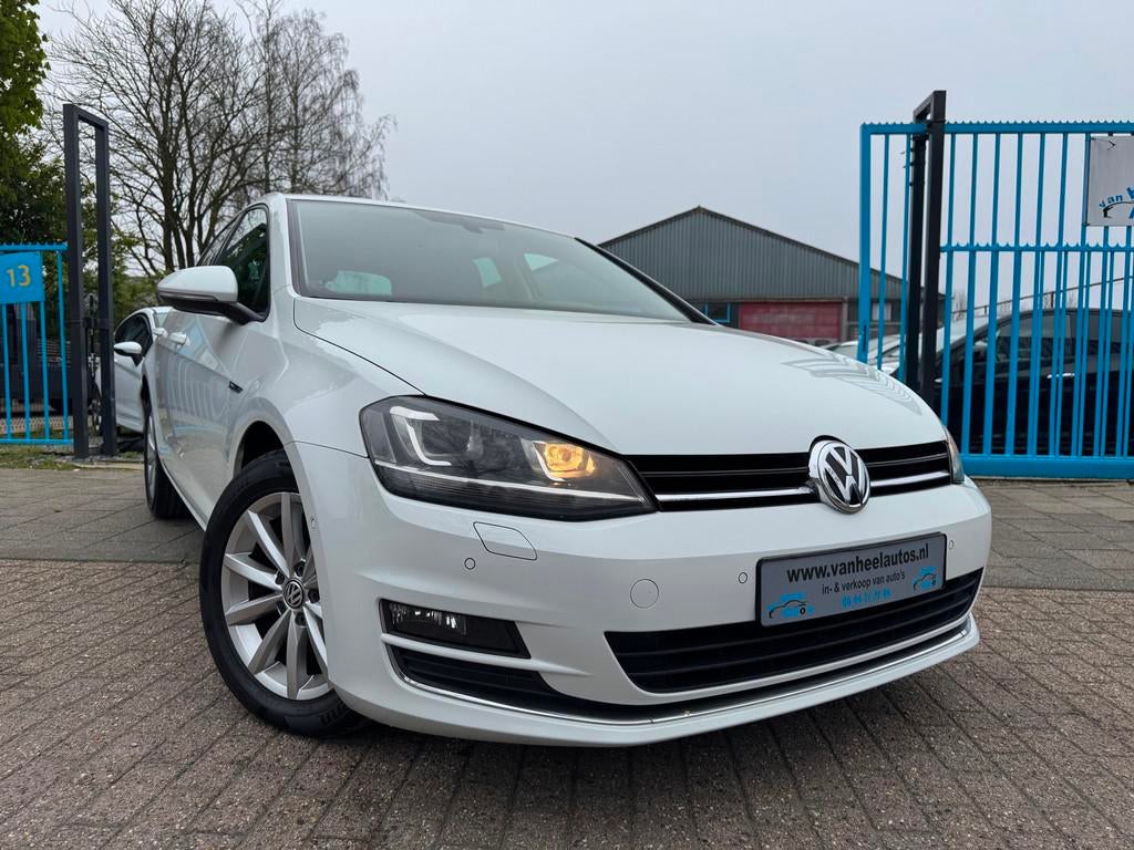 Volkswagen Golf 1.6 TDI Lounge Clima Elek Pakket Xenon Navi, Auto's, Volkswagen, Stof, Gebruikt, 4 cilinders, Wit