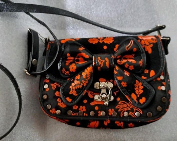 Leuke Stitch mini Schoudertas met Studs en Strik, Sieraden, Tassen en Uiterlijk, Ophalen of Verzenden, Zwart, Schoudertasje