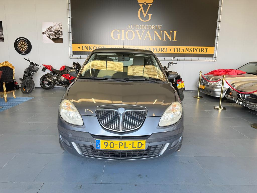 Lancia Ypsilon 1.2 Argento inrauil mogelijk, Voorwielaandrijving, Gebruikt, Origineel Nederlands, Bedrijf