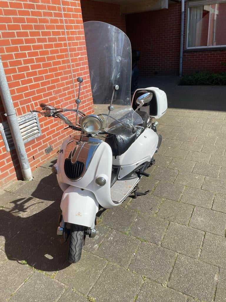 Witte Scooter - Goed onderhouden en betrouwbaar, Ophalen of Verzenden, Gebruikt, Maximaal 45 km/u, Benzine