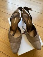 Bitter Daria taupe suède pumps, maat 40, zgan, Pumps, Overige kleuren, Ophalen of Verzenden, Zo goed als nieuw