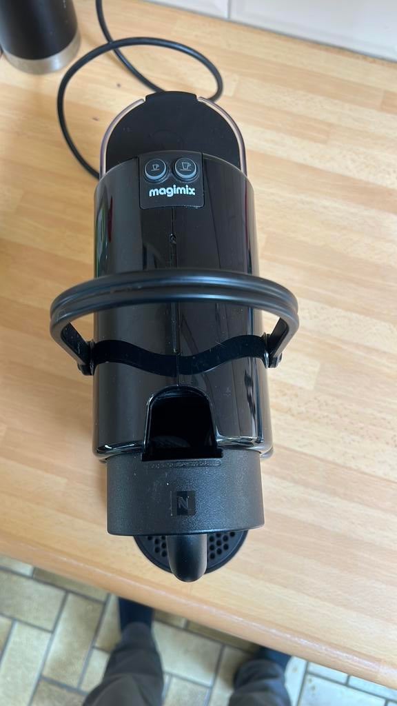 Nespresso apparaat, Espresso apparaat, Ophalen of Verzenden, Zo goed als nieuw, 2 tot 4 kopjes