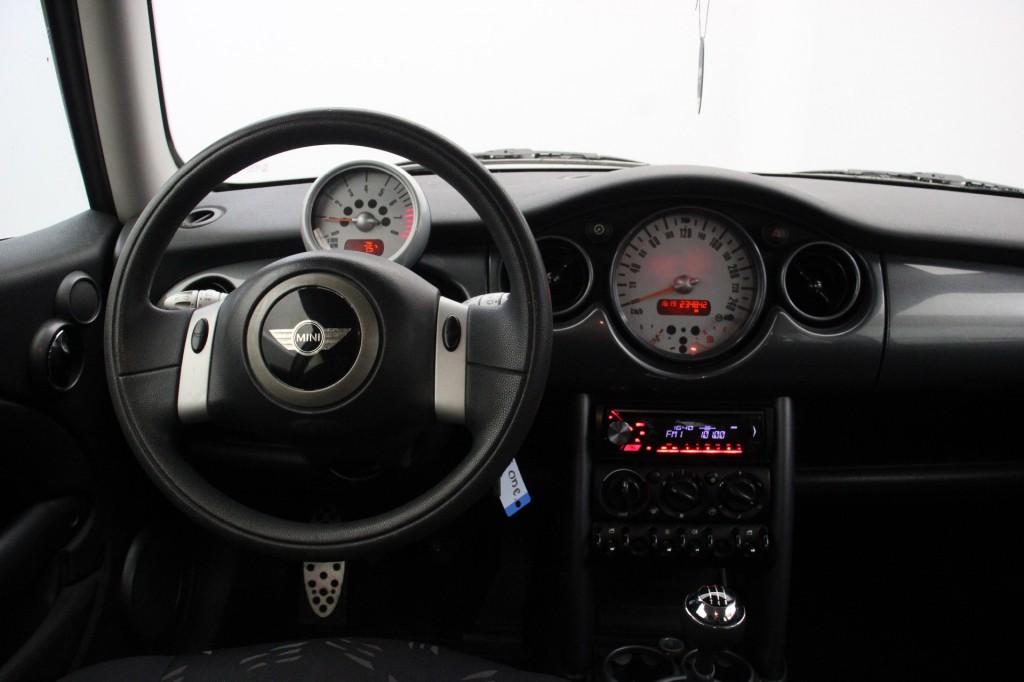 Mini COOPER 1.6 One - Airco, Voorwielaandrijving, 15 km/l, Gebruikt, 4 cilinders