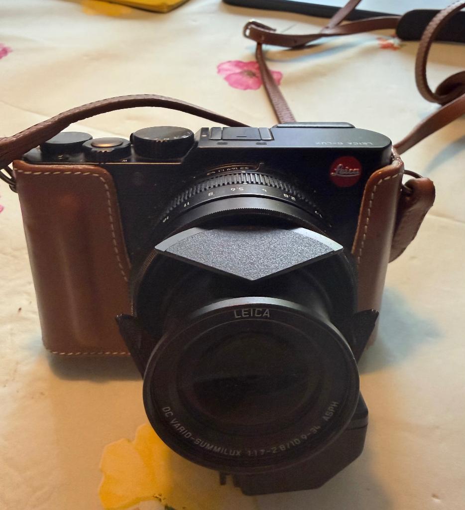 Leica D-Lux Typ 109, 2 accu's, Leica case (LX 100), flash, Compact, Ophalen of Verzenden, Zo goed als nieuw, Overige Merken