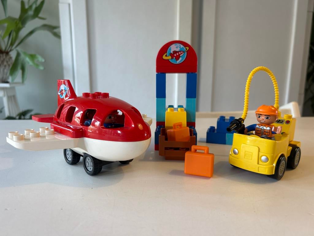Lego Duplo vliegtuig met figuren en bagage set 10590, Kinderen en Baby's, Speelgoed | Duplo en Lego, Inclusief minifiguren, Ophalen of Verzenden