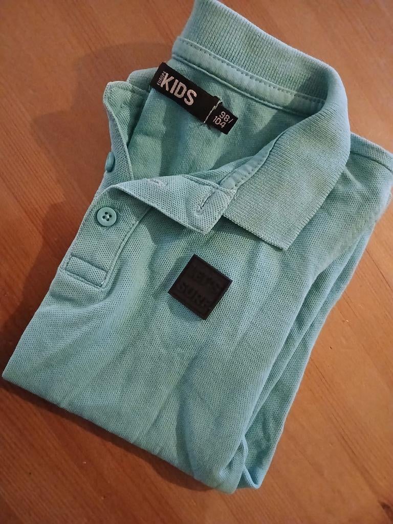 Mooi groen poloshirt maat 98/104, Kinderen en Baby's, Kinderkleding | Maat 104, Ophalen of Verzenden, Nieuw